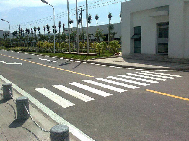 工業(yè)園區(qū)地面標(biāo)識