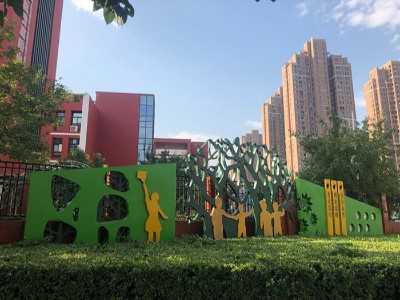 學(xué)校標(biāo)識標(biāo)牌常用的有哪些？